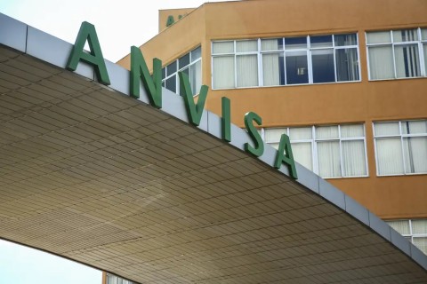 CFM pede à Anvisa banimento do uso de PMMA para preenchimento estético