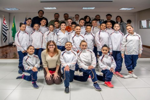 Prefeita recebe atletas da Ginástica Rítmica de Mogi das Cruzes