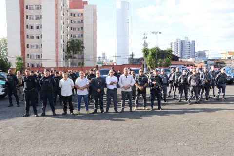 'Operação Fronteiras' estoura ‘casa bomba’, apreende drogas e recupera caminhão roubado