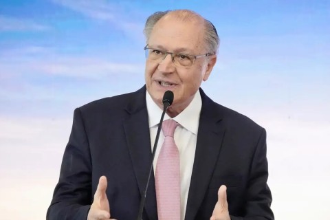 Safra recorde deve reduzir preço dos alimentos, diz Alckmin