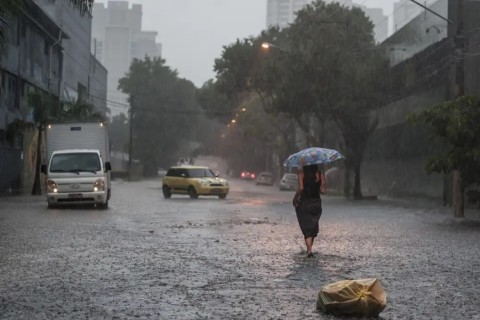 Tempestade deixa 660 mil casas sem luz na região metropolitana de SP