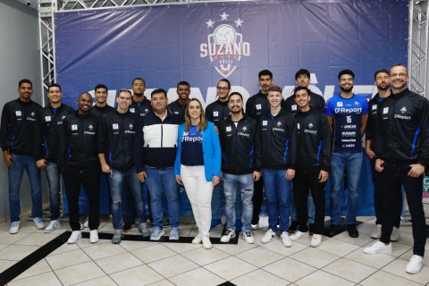 Prefeito prestigia apresentação oficial do Suzano Vôlei para temporada 2025/2026