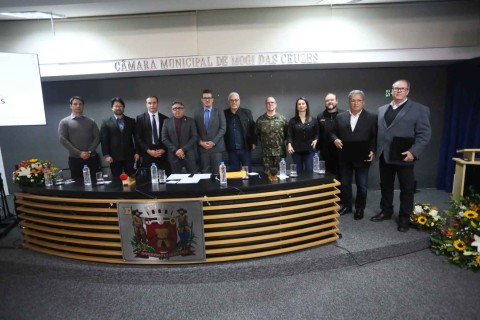 Câmara de Mogi homenageia atiradores desportivos