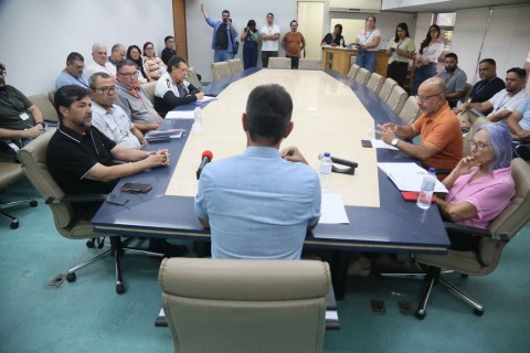 Em reunião, vereadores cobram melhorias na iluminação pública